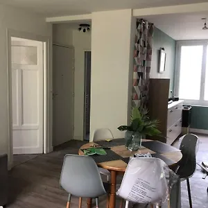 Selvig: Appart 1 Ch Cosy- 2 Min à Pied Du Centre-ville Et Fac- Stationnement Gratuit- Bus à 50m Appartement
